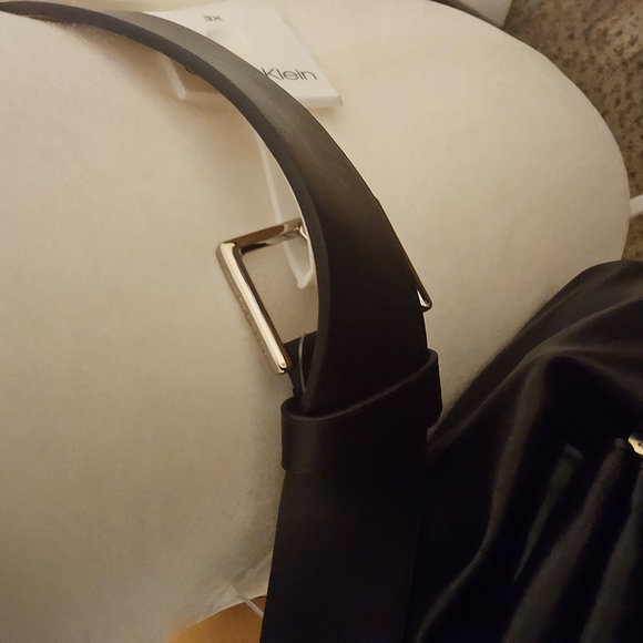 NWT Calvin Klein black fanny pack/belt bag size 3x - Picture 10 of 10